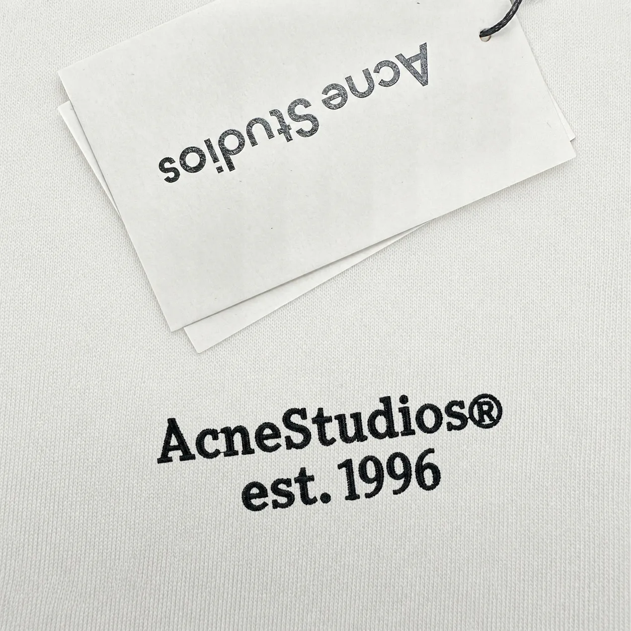 Acne*Studios* Autumn and winter letter embroidery technology "Difference in currency fabrics" Double yarn pure cotton top 7a antibacterial short-sleeved tee The upper body is very comfortable, Same Style half-sleeves for men and women, dropped shoulders and loose version Color: Black White Coffee Brown Size: S (90-130 pounds) M (125-150 pounds) L (135-165 pounds) XL (160-190 pounds) XXL (185 pounds)
